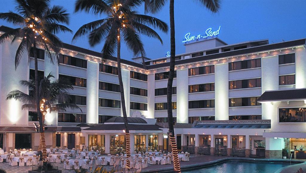Sun N Sand Hotel Mumbai Escorts